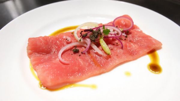 Top 5 vins qui subliment un carpaccio de veau